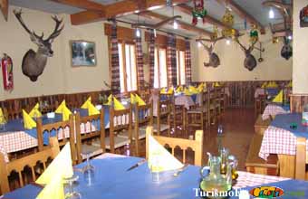 Restaurante R&iacute;o Madera