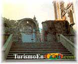 Escalera de la Iglesia de Santa Mar&iacute;a