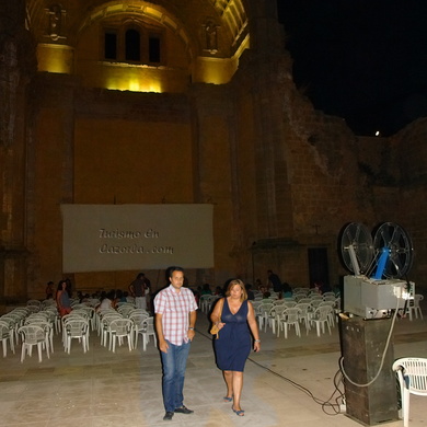 Cine de Verano en las Ruinas de Santa María de Cazorla