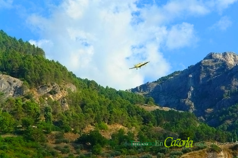 helicoptero-fuego-cazorla-2013-2.jpg