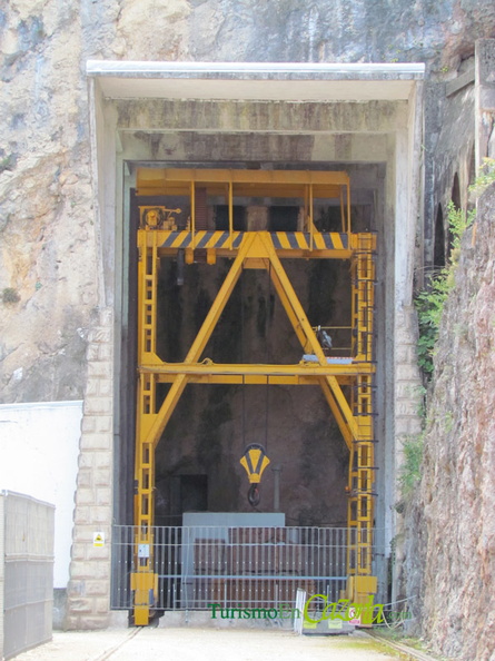 central-hidroelectrica-del-tranco-02.jpg