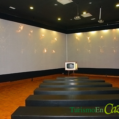 Sala Audiovisual del Centro de Visitantes de la Torre del Vinagre