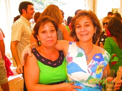 Hermanas en la Feria de Cazorla 2008