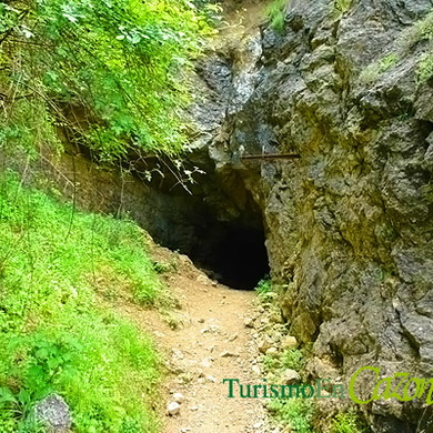 Entrada a los últimos túneles