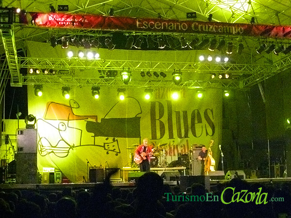 blues-cazorla-2008-viernes-noche-7.jpg