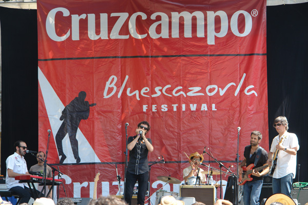 blues-cazorla-2011-04.jpg