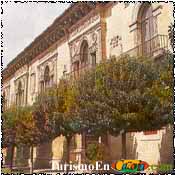 Vista de fachada del Ayuntamiento