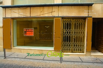 Alquilo local comercial en el Centro de Cazorla.