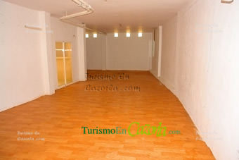 Alquilo local comercial en el Centro de Cazorla.